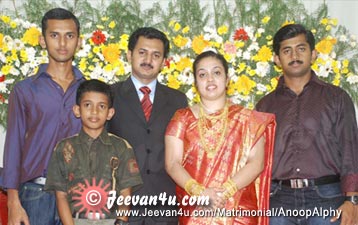 Anoop Alphy Wedding Photo Gallery